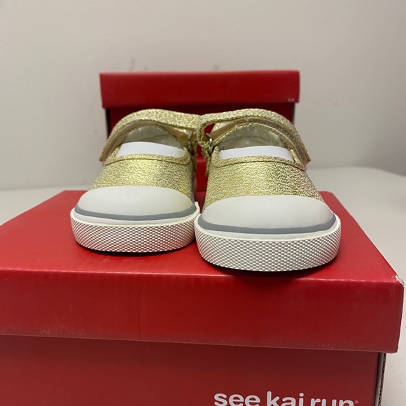 See Kai Run Girls' Marie Sneaker, Gold Glitter - Picture 3 of 6